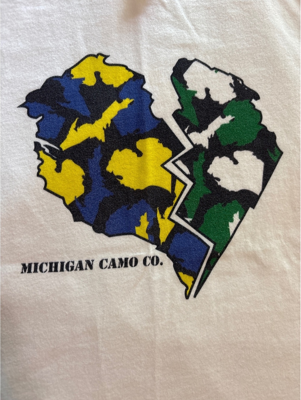 Michigan Camo Co House Divided T Shirt Wolverines Spartans Broken Heart M